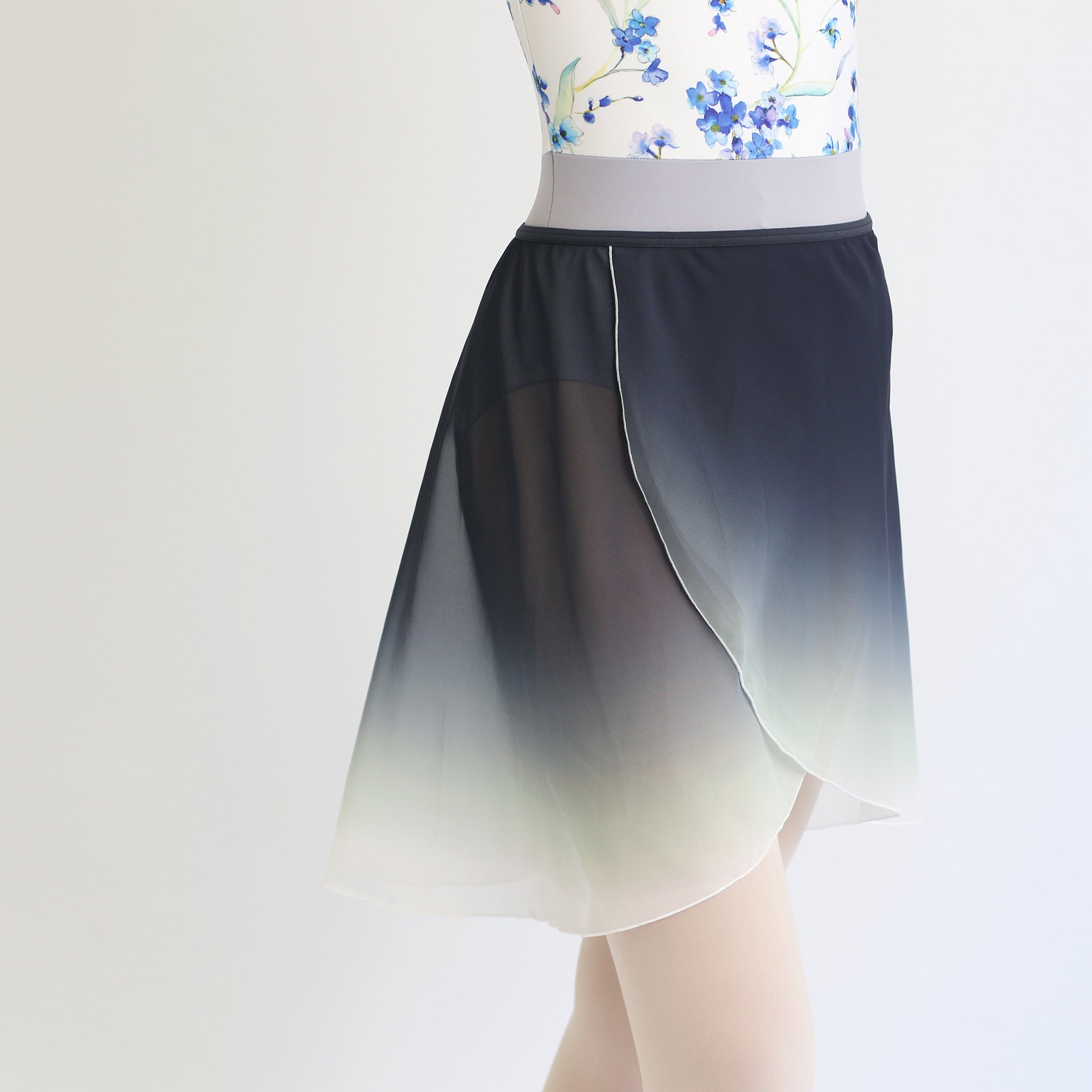 navy gradation skirt